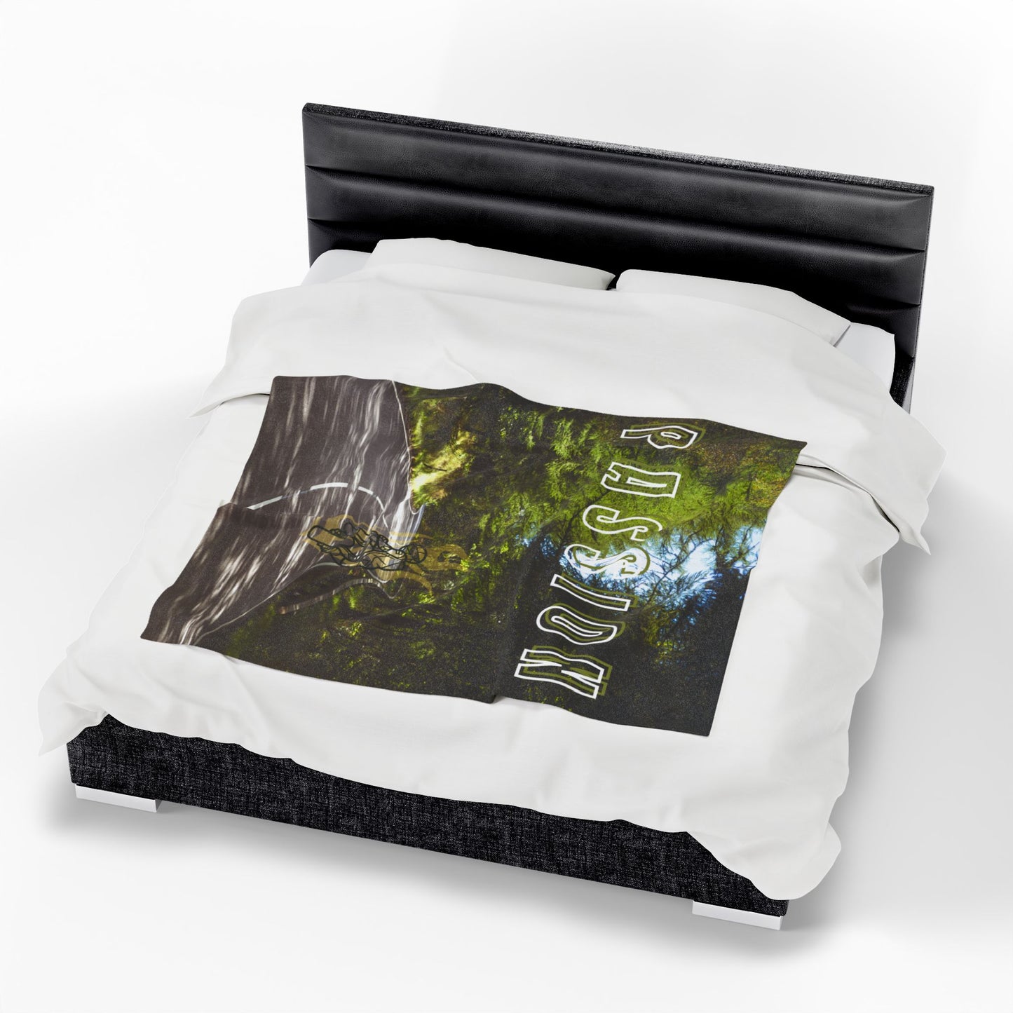 Passion Velveteen Plush Blanket, Cozy Throw Blanket, Gift for Nature Lovers, Home Decor, Warm Bed Accessory