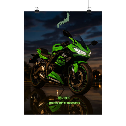 Affiche verticale mate Kawasaki Zx6r - Born of the Dark - Décoration murale idéale pour les passionnés d'automobile